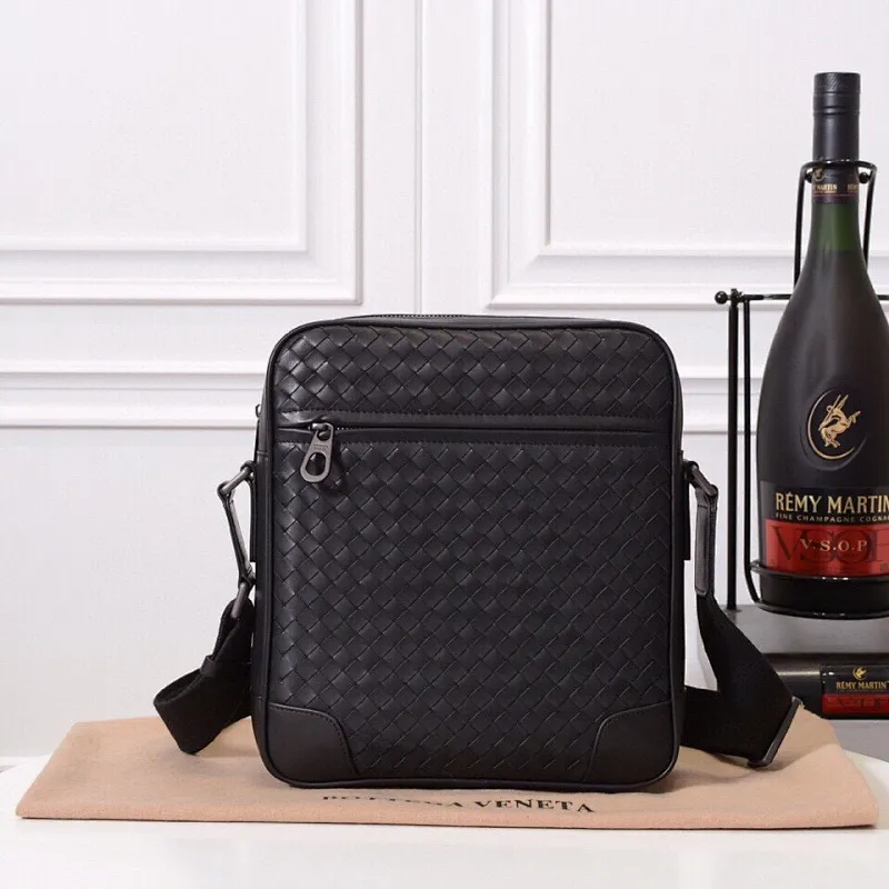 All categories 💚 Top version men’s bags 💚 BV 2024 new BV crossbody bag
